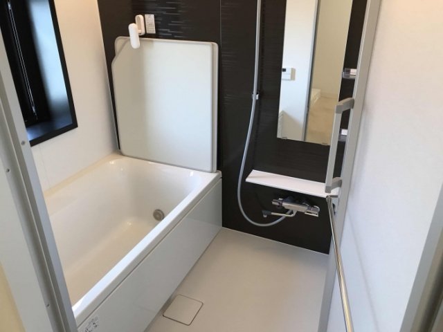 バス・シャワールーム　バス※別部屋参考写真