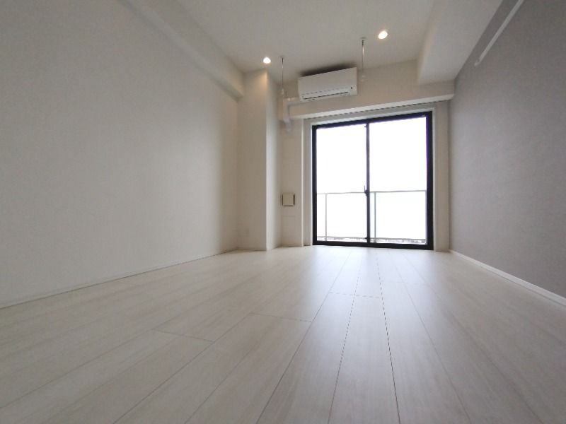 居室・リビング　☆明るい洋室☆