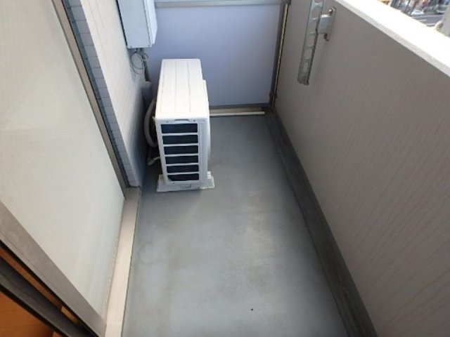 バルコニー　開放的で明るい空間を演出してくれるバルコニーです