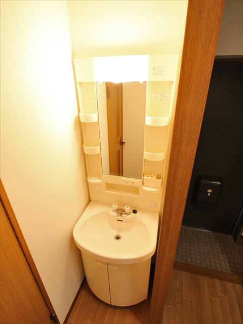 洗面設備　松山市平和通　グレイスパル平和通　洗面化粧台