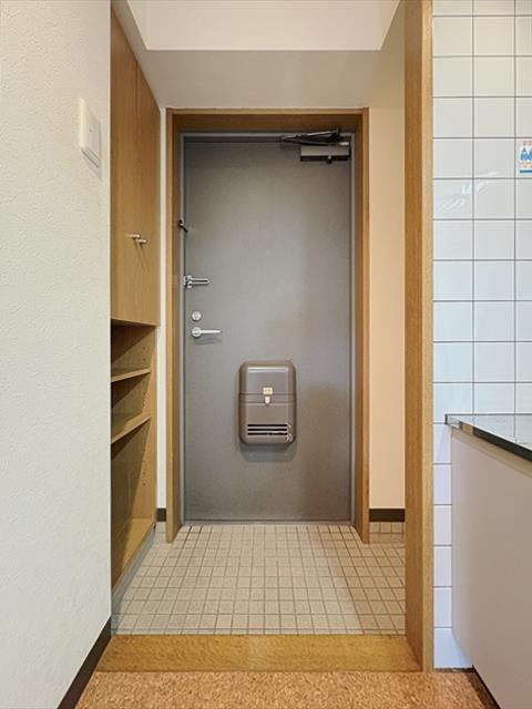 玄関　松山市平和通　グレイスパル平和通　玄関