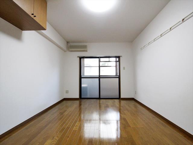 居室・リビング　松山市平和通　グレイスパル平和通　リビング