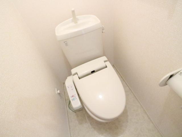 トイレ　ゆったりとした空間のトイレです