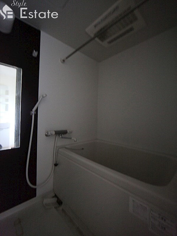 バス・シャワールーム　バスルーム