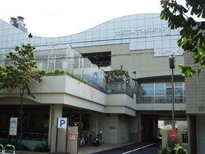 図書館　北区立滝野川西図書館（図書館）まで773m