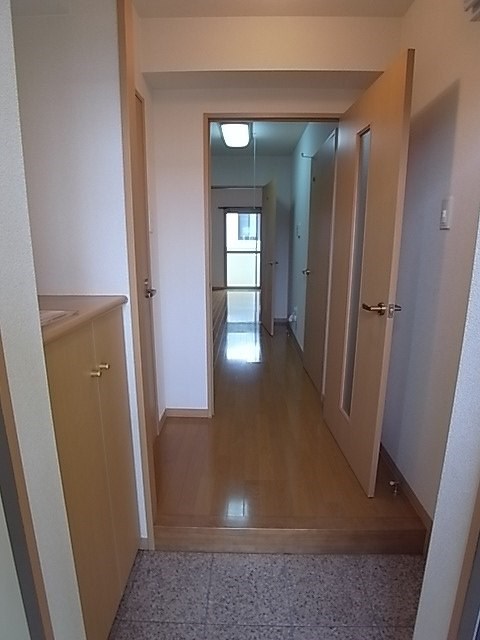 玄関　※※現況優先・反転の場合あり