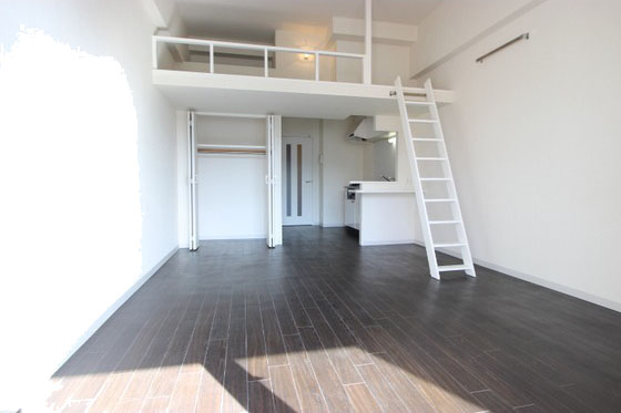 居室・リビング　※別号室の写真です