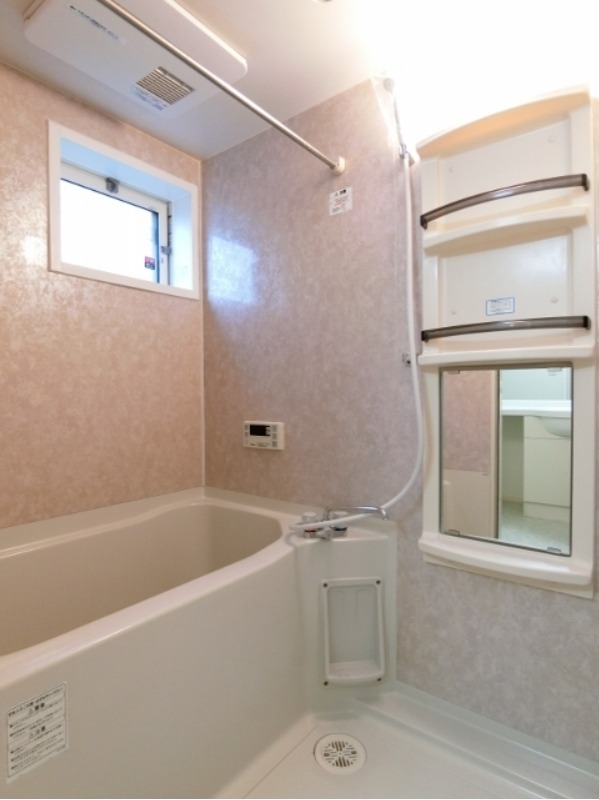 バス・シャワールーム　図面と現状に相違がある場合には現状を優先