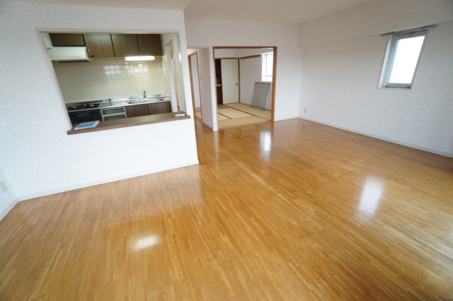 居室・リビング　他のお部屋の参考写真です。準備中。。