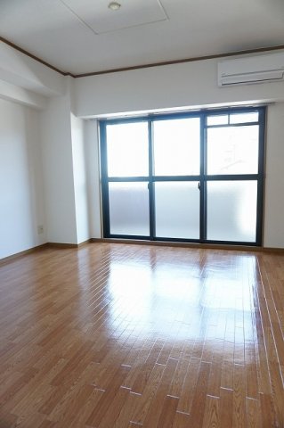 居室・リビング　使いやすい居間です