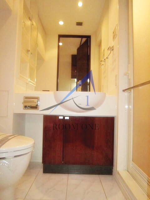 洗面設備　洗面台です。