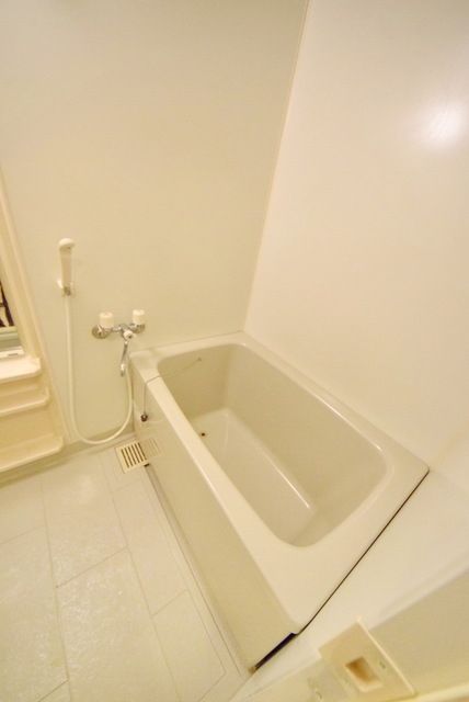 バス・シャワールーム　バスルーム