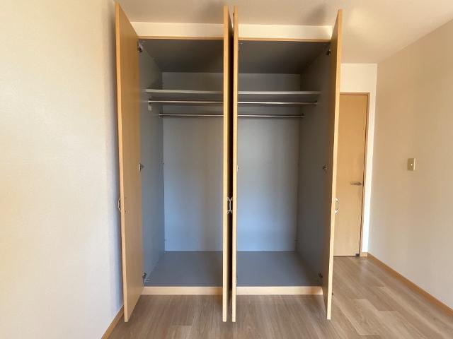 収納　南洋室収納