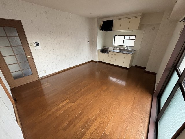 居室・リビング　ゆったり過ごせる居間です