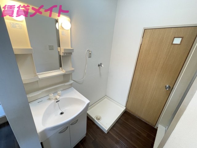 洗面設備　同物件別室写真