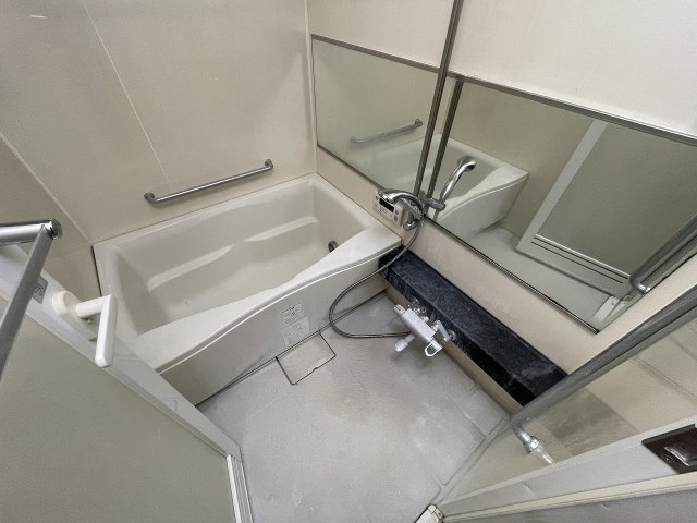 バス・シャワールーム　ゆったり過ごせるお風呂です