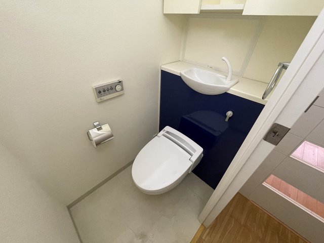 トイレ　清潔感のあるトイレです