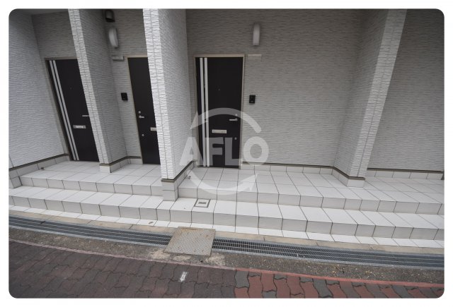 エントランス　プレジール関目　エントランス