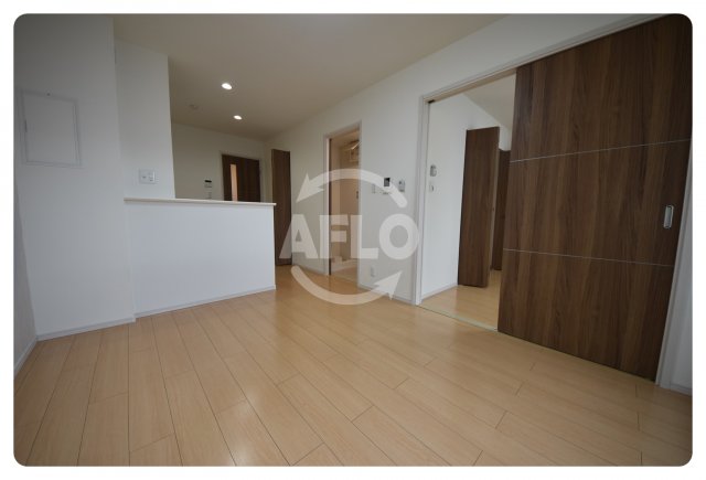 居室・リビング　プレジール関目　リビング