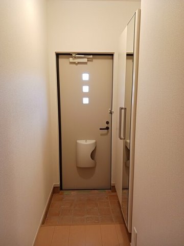 玄関　シンプルで使いやすい玄関です