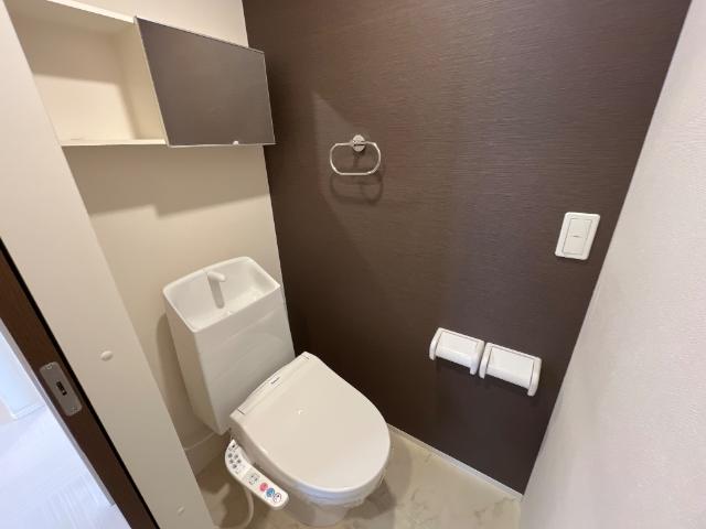 トイレ　トイレ