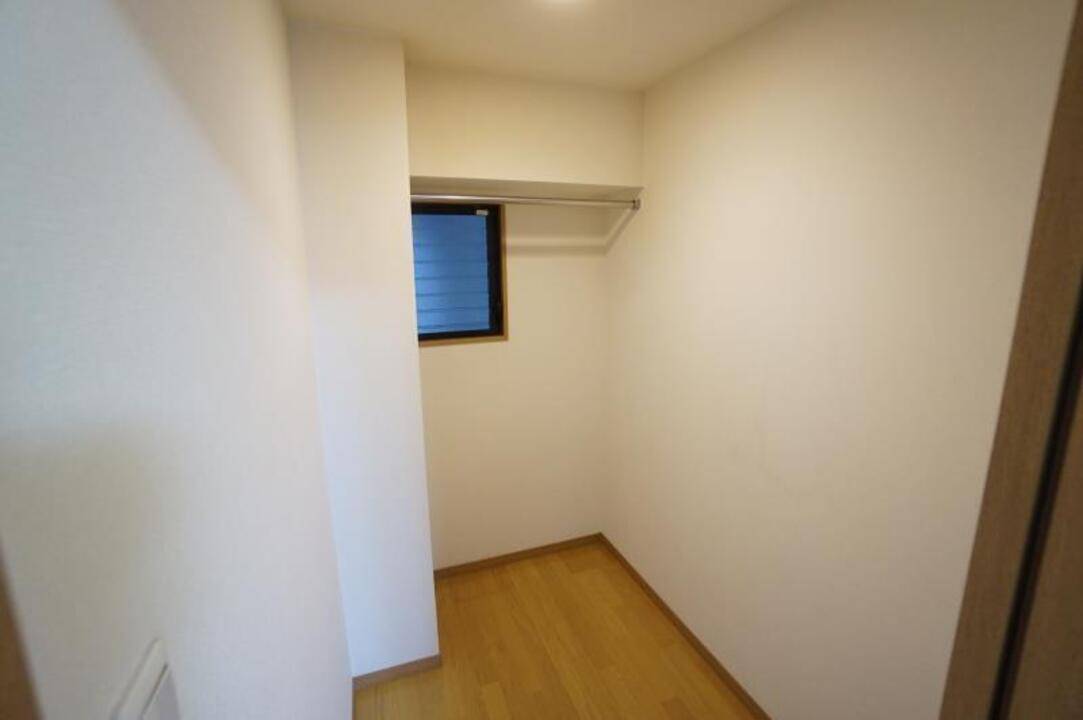 収納　ウォークインクローゼット