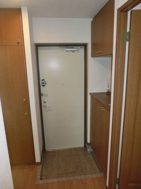 玄関　シューズボックス完備