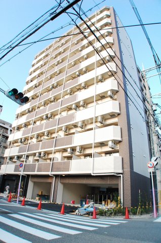 建物外観　リッツ難波南II　高級感あるエントランスアプローチ