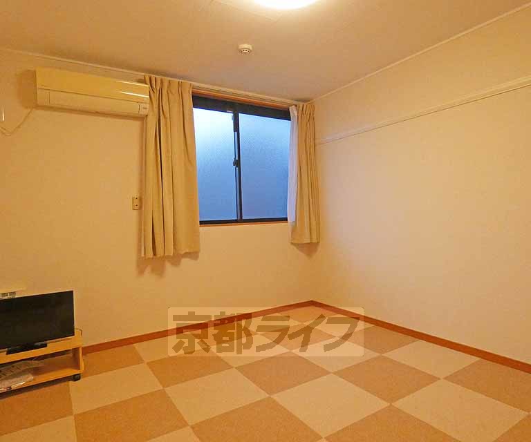 居室・リビング　広々としたお部屋です！