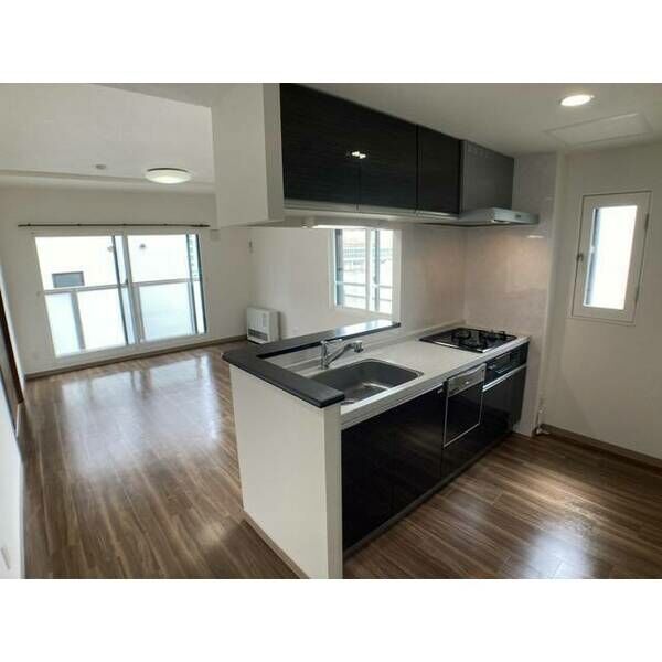 キッチン　人気の対面システムキッチンタイプです！