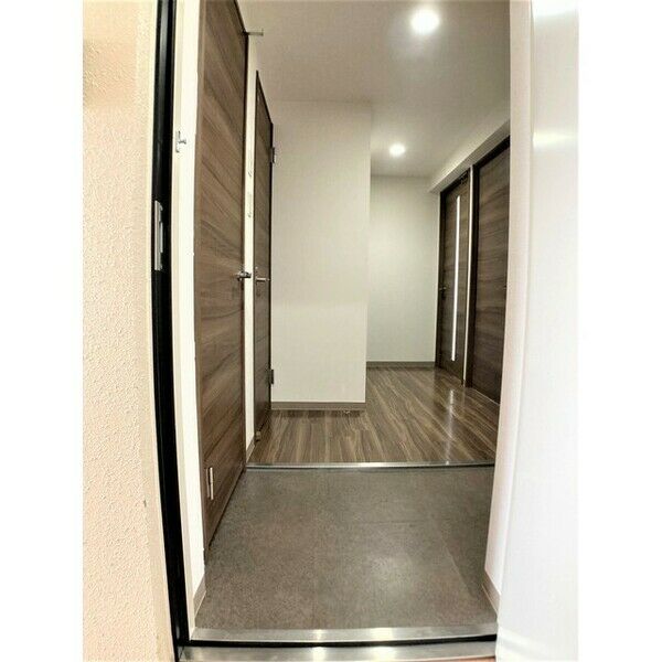 玄関　広々とした玄関です！