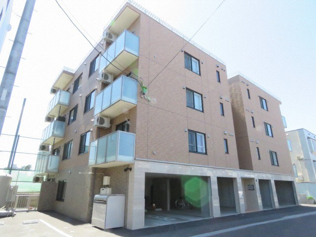 建物外観　☆地下鉄東西線【白石駅】まで徒歩7分！