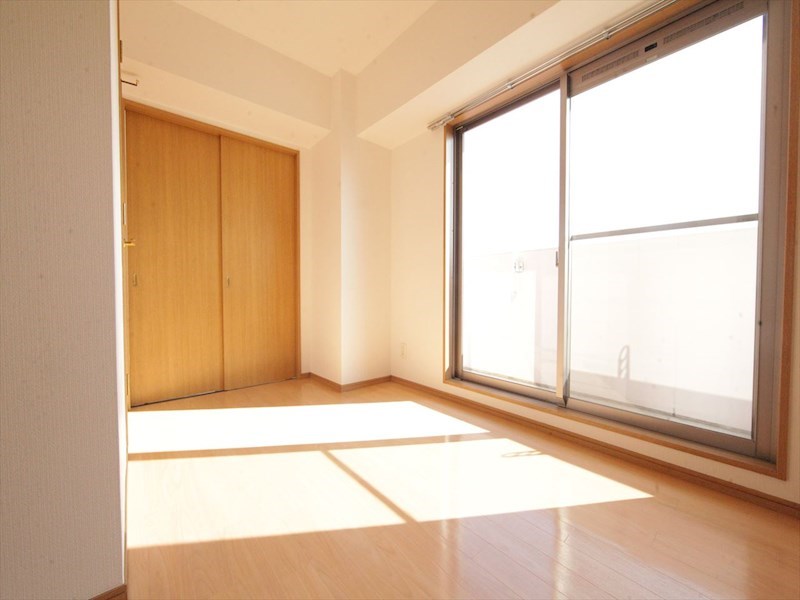 バルコニー　ＤＫ5.5帖　クローゼット付　南面バルコニー