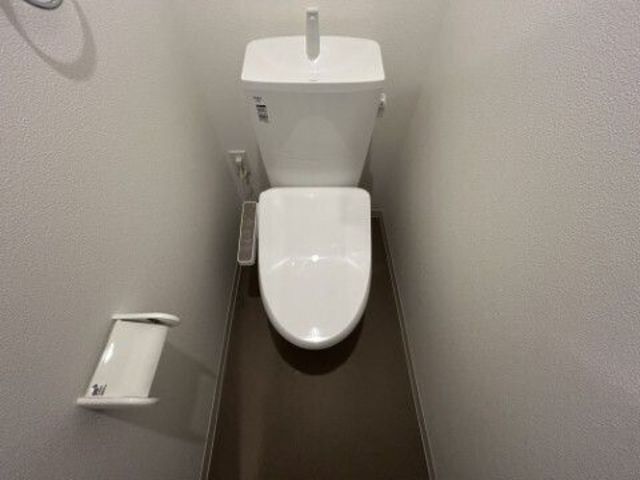 トイレ　同施工会社参考画像