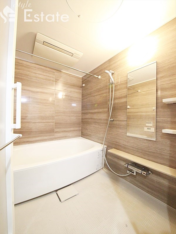 バス・シャワールーム　バスルーム