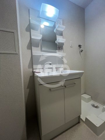 洗面設備　アルカンシェルコート緑橋　独立洗面台