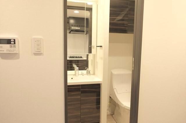 洗面設備　使いやすい洗面所です