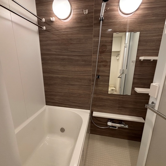 バス・シャワールーム　※写真は同タイプ住戸です。