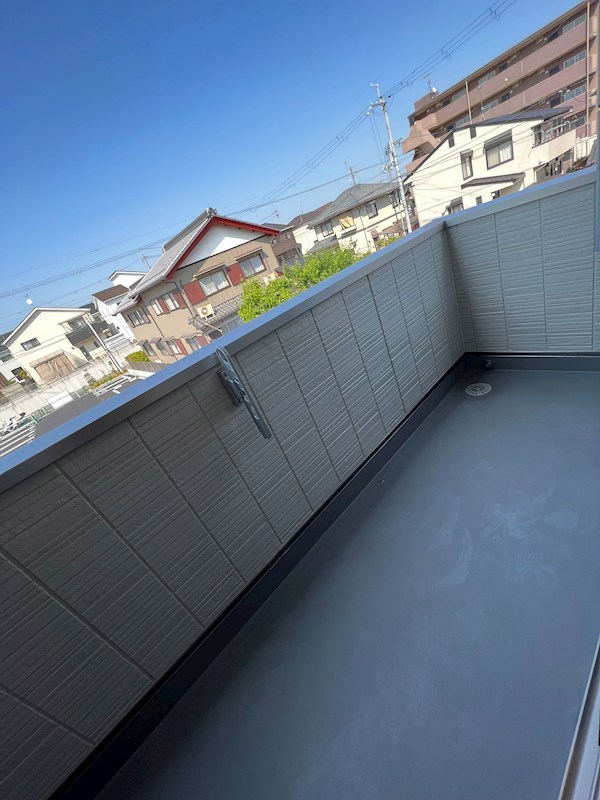 バルコニー　同仕様写真(反転タイプ2F)