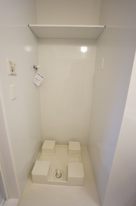 その他設備　室内洗濯機置き場あります１棚がまた便利！