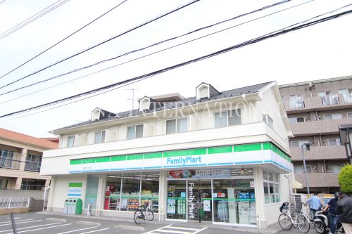 コンビニ　ファミリーマート浦安堀江三丁目店（コンビニ）まで407m