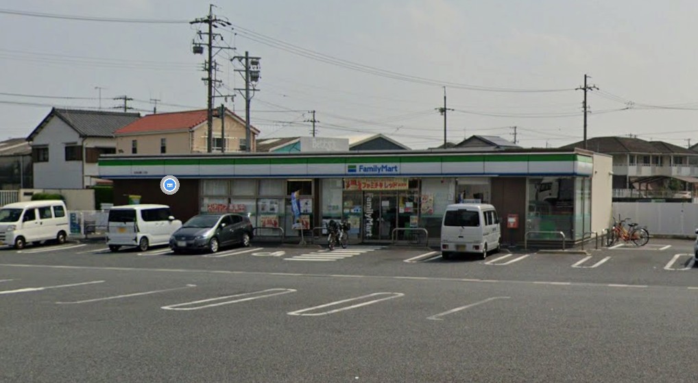 コンビニ　ファミリーマート北名古屋二子店（コンビニ）まで882m