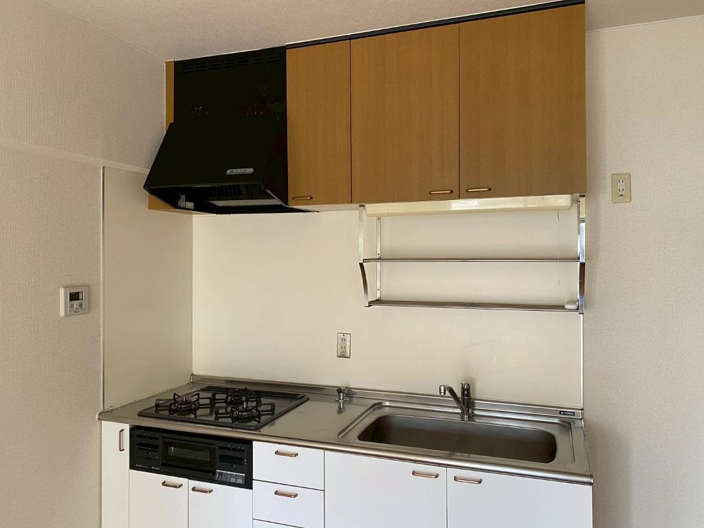 キッチン　グランドール大幸II (写真間取り反転タイプ)