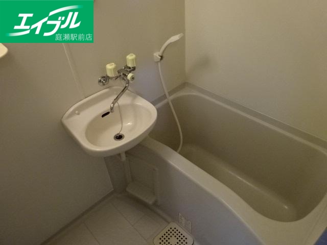 バス・シャワールーム　バス