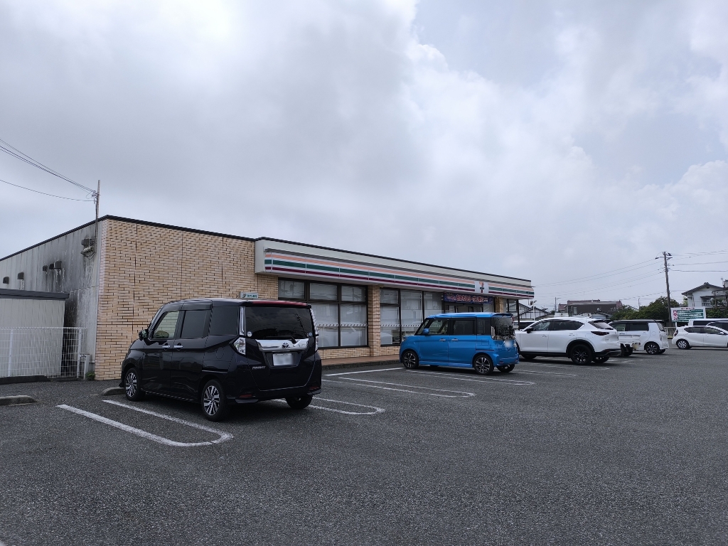コンビニ　セブンイレブン 鴨川東条店（コンビニ）まで755m