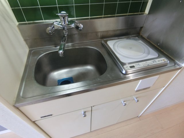 キッチン　他のお部屋の参考写真となります。