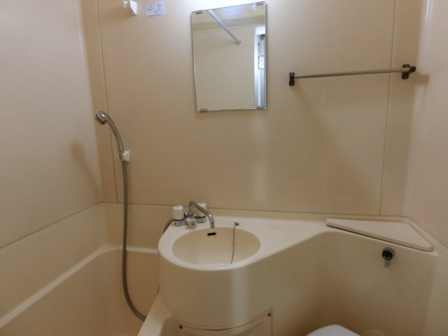 洗面設備　他のお部屋の参考写真となります。