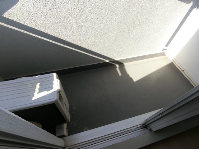 バルコニー　他のお部屋の参考写真となります。