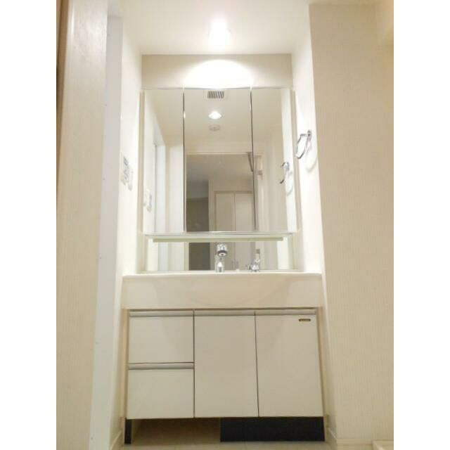 洗面設備　ガラ・ステージ南大塚　豊島区南大塚1