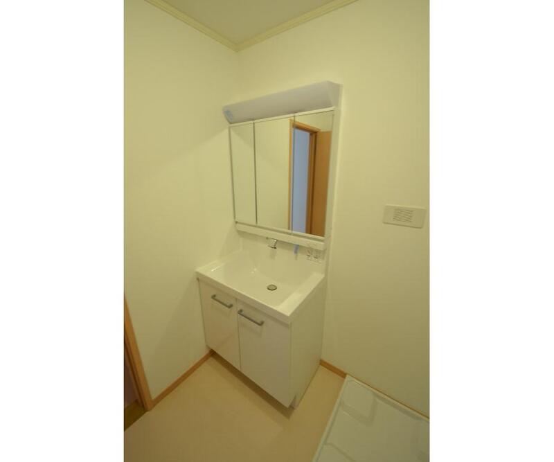 洗面設備　三面鏡洗面台♪